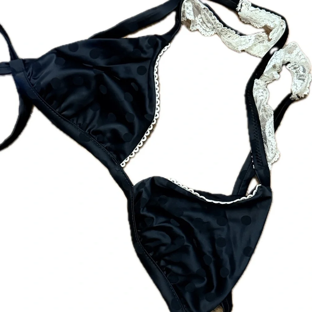 Beach Bunny Black Bikini Top with Lace Trim nwot